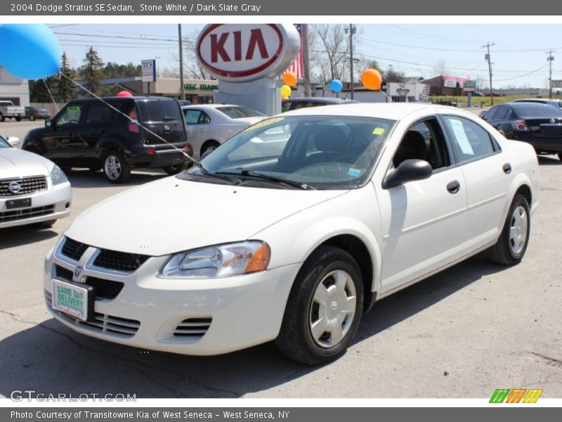 Stone White / Dark Slate Gray 2004 Dodge Stratus SE Sedan