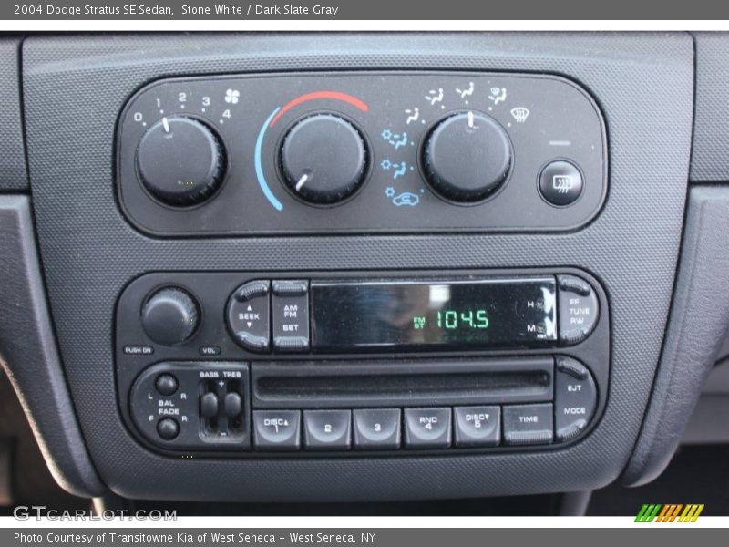 Stone White / Dark Slate Gray 2004 Dodge Stratus SE Sedan