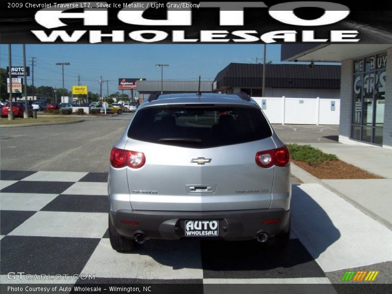 Silver Ice Metallic / Light Gray/Ebony 2009 Chevrolet Traverse LTZ