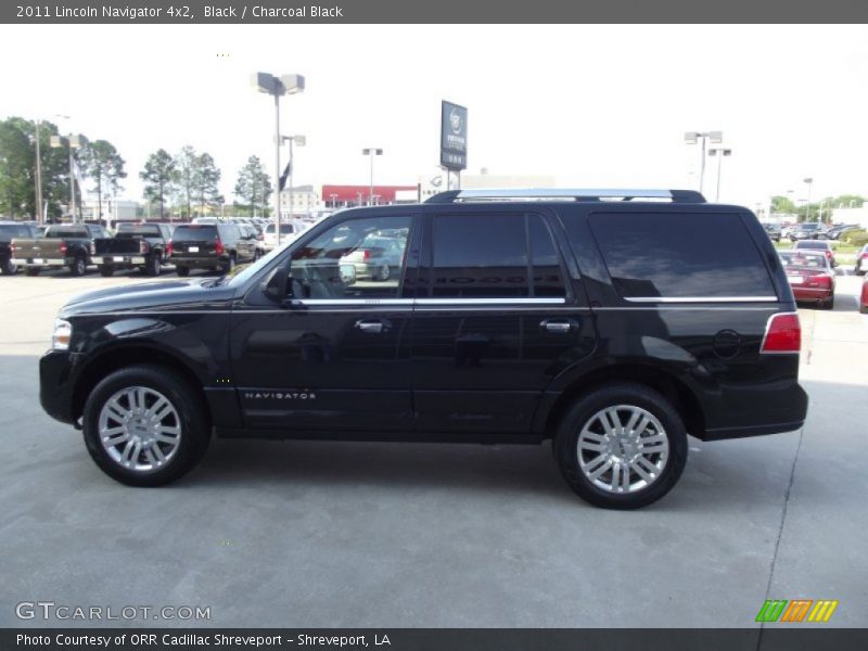 Black / Charcoal Black 2011 Lincoln Navigator 4x2