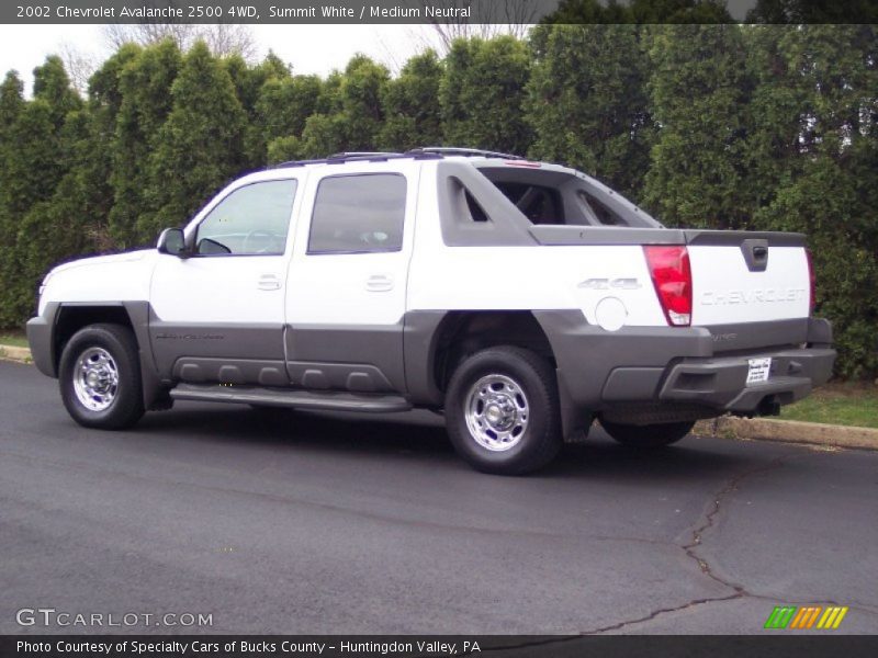 Summit White / Medium Neutral 2002 Chevrolet Avalanche 2500 4WD