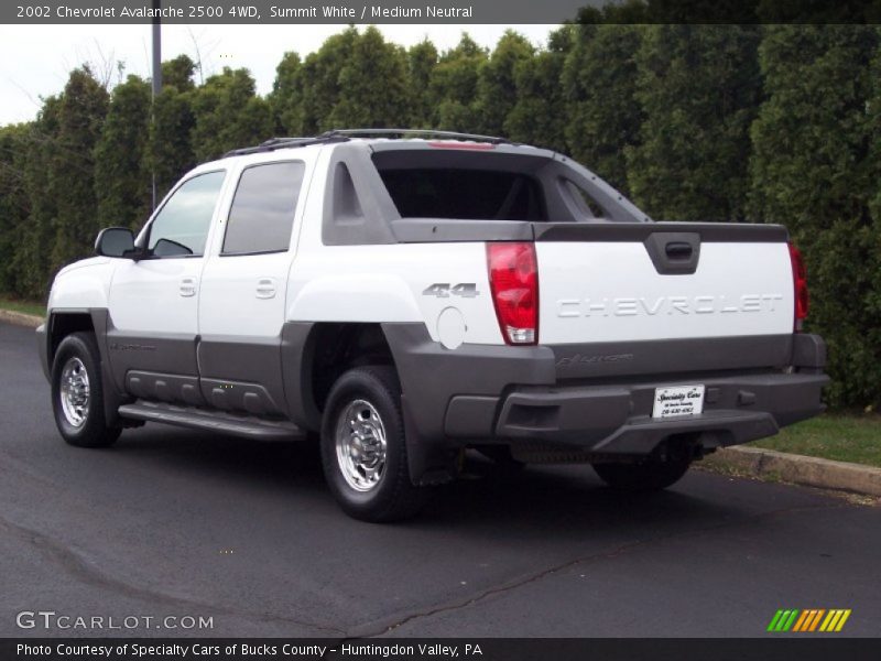 Summit White / Medium Neutral 2002 Chevrolet Avalanche 2500 4WD