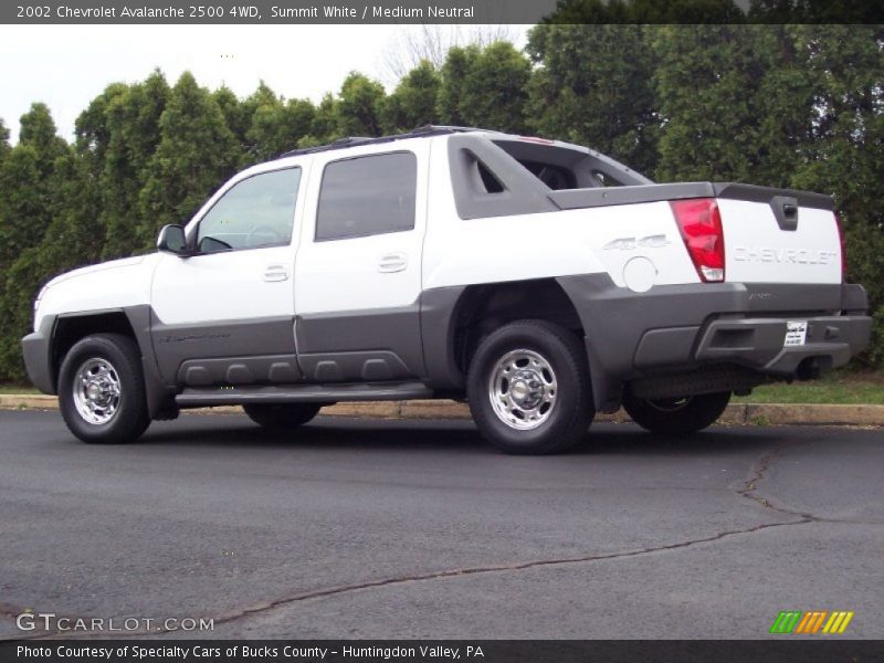 Summit White / Medium Neutral 2002 Chevrolet Avalanche 2500 4WD