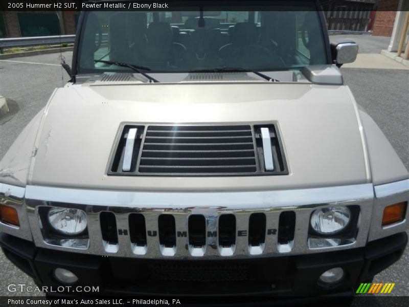 Pewter Metallic / Ebony Black 2005 Hummer H2 SUT