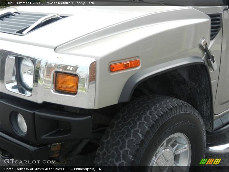 Pewter Metallic / Ebony Black 2005 Hummer H2 SUT