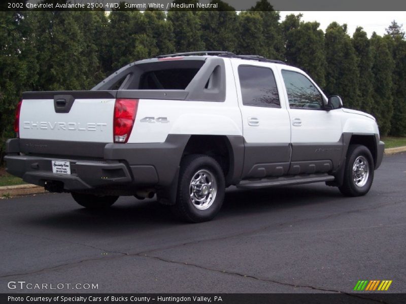 Summit White / Medium Neutral 2002 Chevrolet Avalanche 2500 4WD