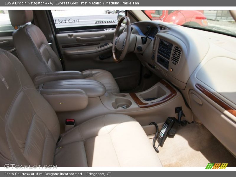 Cypress Gold Frost Metallic / Medium Prairie Tan 1999 Lincoln Navigator 4x4