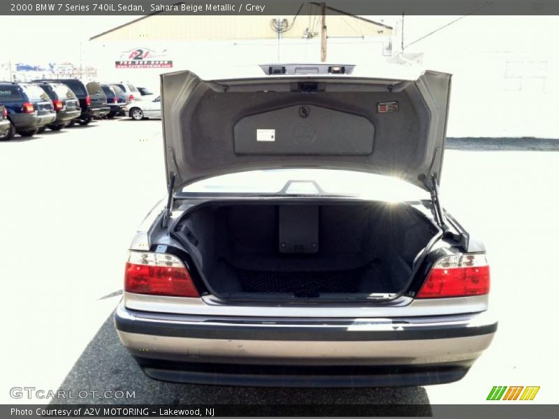 Sahara Beige Metallic / Grey 2000 BMW 7 Series 740iL Sedan