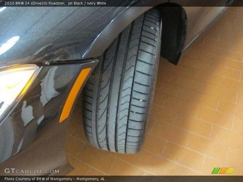 Jet Black / Ivory White 2010 BMW Z4 sDrive30i Roadster