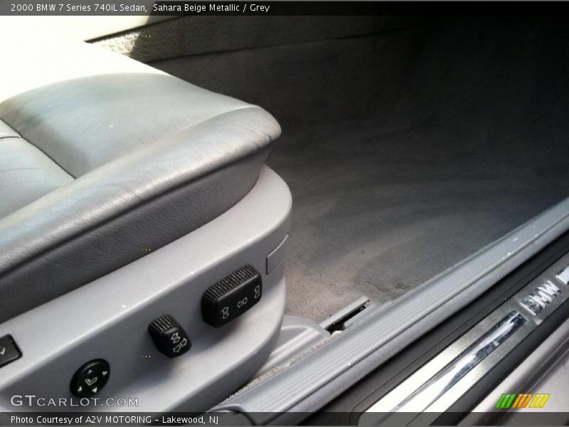 Sahara Beige Metallic / Grey 2000 BMW 7 Series 740iL Sedan