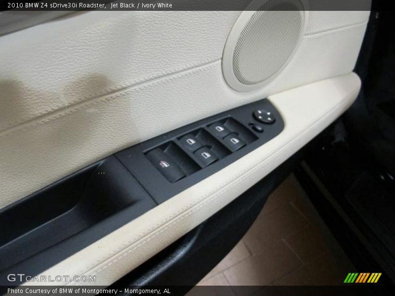 Jet Black / Ivory White 2010 BMW Z4 sDrive30i Roadster