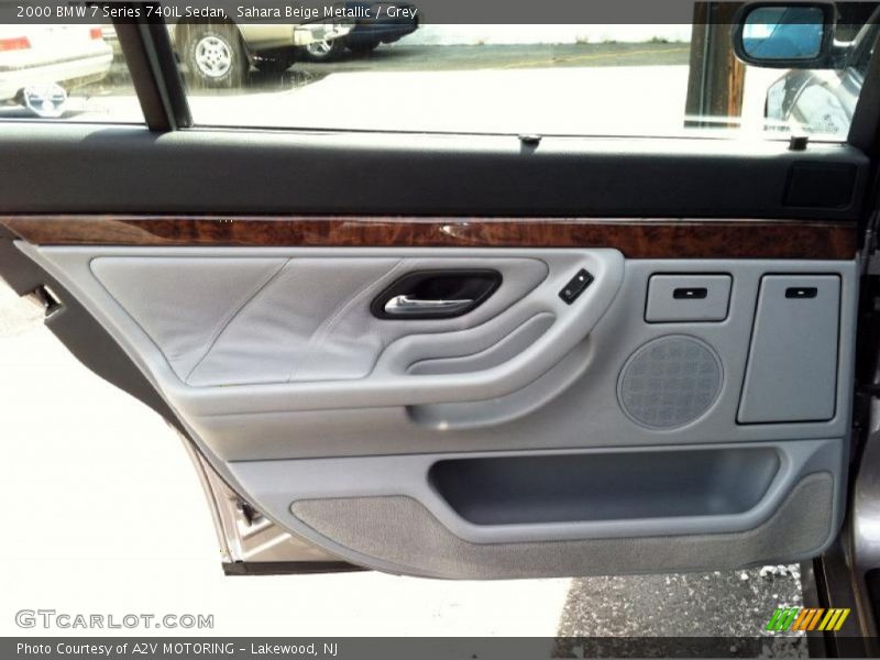 Sahara Beige Metallic / Grey 2000 BMW 7 Series 740iL Sedan