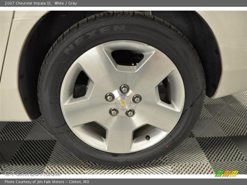White / Gray 2007 Chevrolet Impala SS