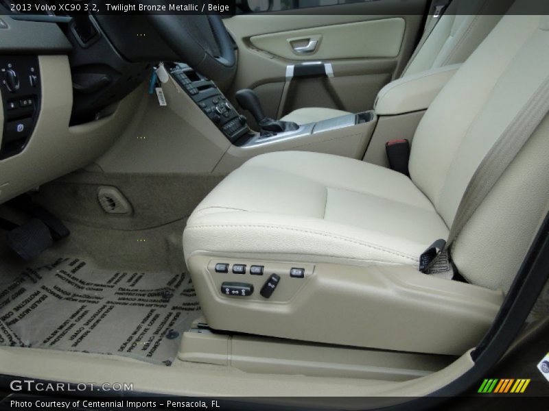 Front Seat of 2013 XC90 3.2