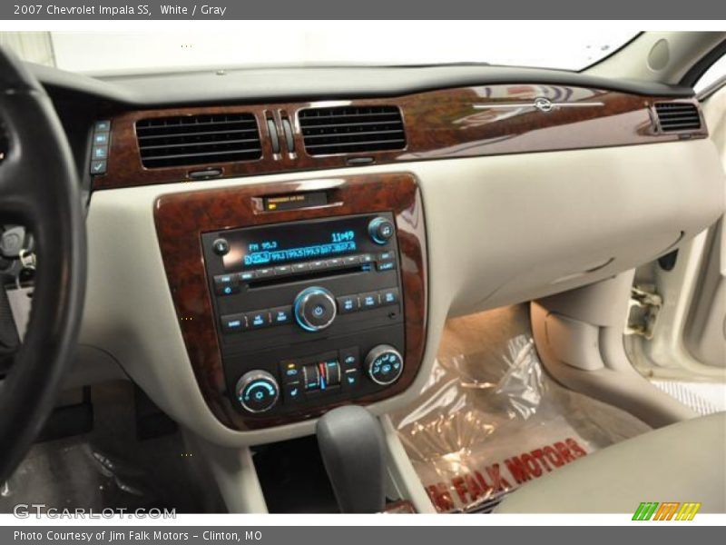 White / Gray 2007 Chevrolet Impala SS