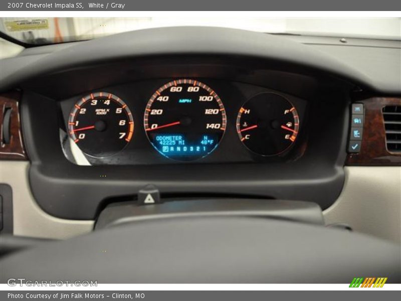 White / Gray 2007 Chevrolet Impala SS
