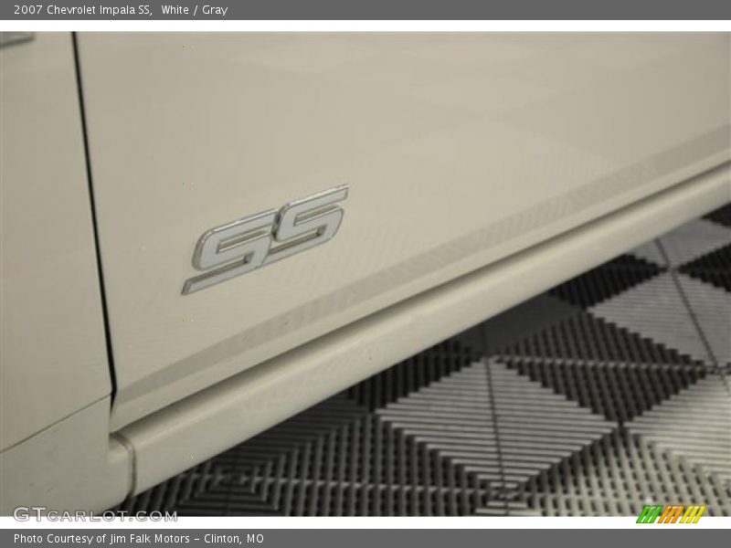 White / Gray 2007 Chevrolet Impala SS