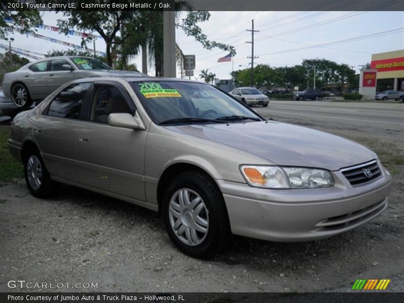 Cashmere Beige Metallic / Oak 2001 Toyota Camry LE