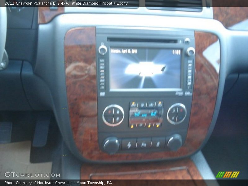 White Diamond Tricoat / Ebony 2012 Chevrolet Avalanche LTZ 4x4