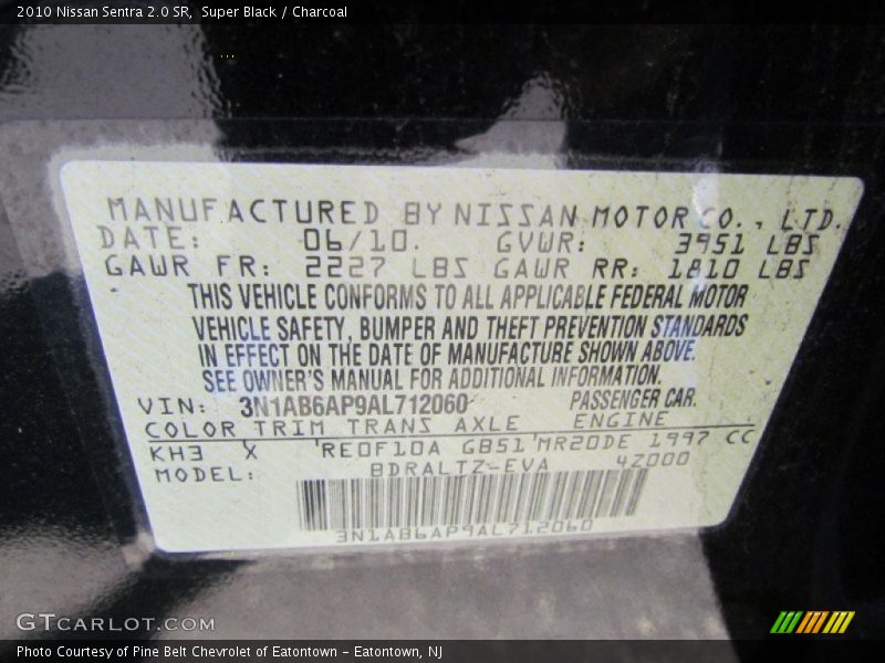 Super Black / Charcoal 2010 Nissan Sentra 2.0 SR