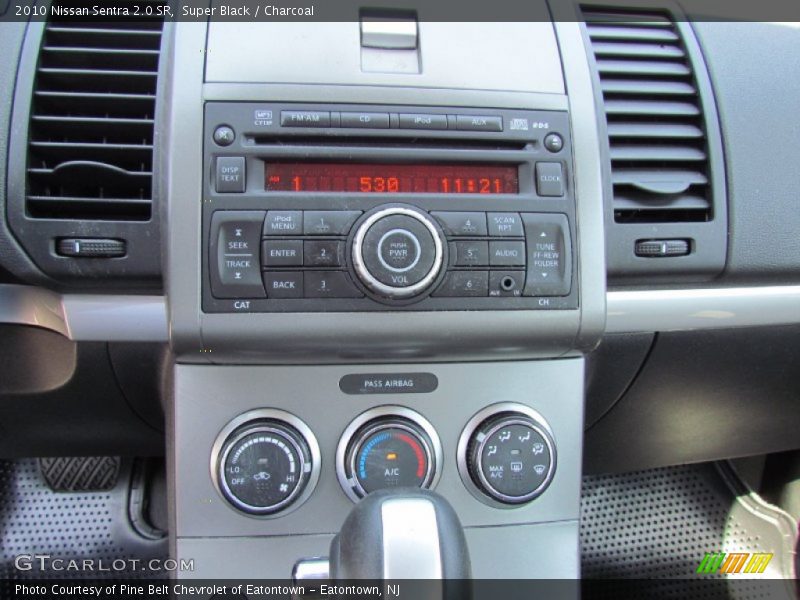 Super Black / Charcoal 2010 Nissan Sentra 2.0 SR