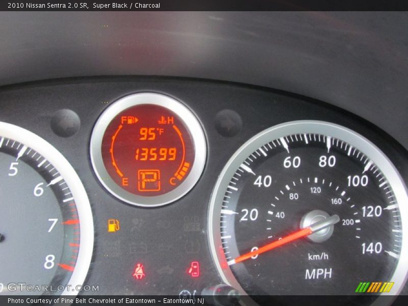 Super Black / Charcoal 2010 Nissan Sentra 2.0 SR
