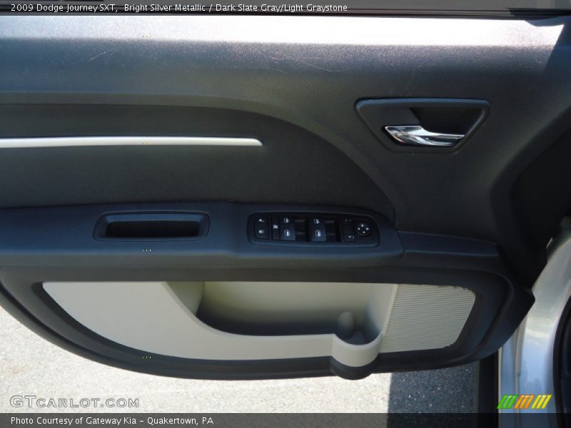 Bright Silver Metallic / Dark Slate Gray/Light Graystone 2009 Dodge Journey SXT