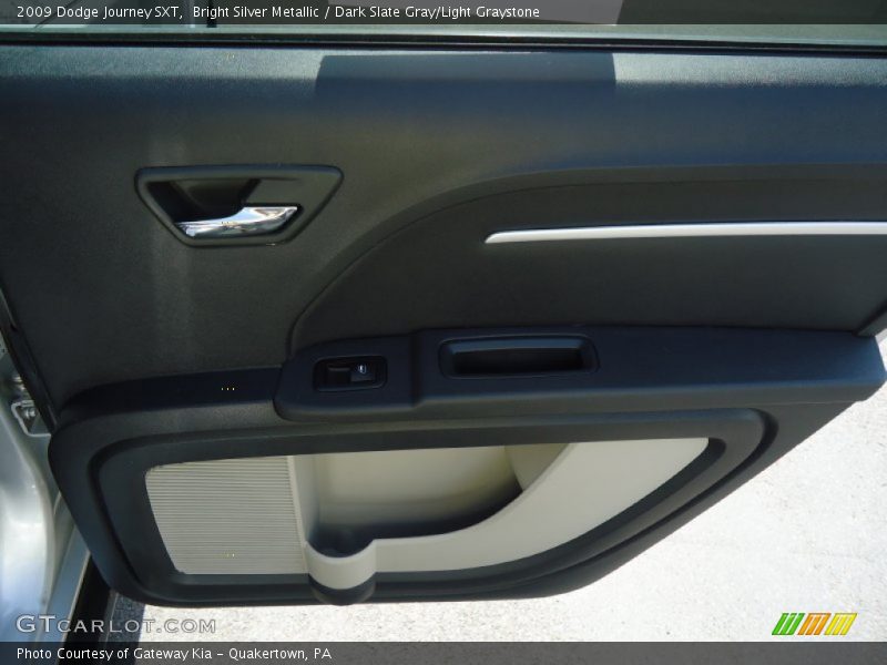 Bright Silver Metallic / Dark Slate Gray/Light Graystone 2009 Dodge Journey SXT