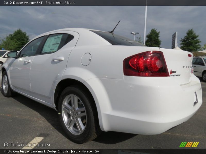 Bright White / Black 2012 Dodge Avenger SXT