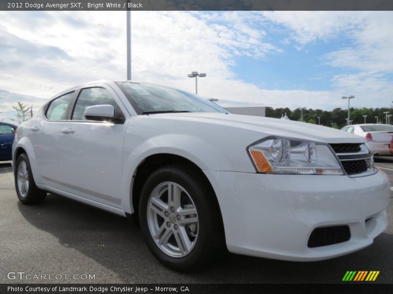 Bright White / Black 2012 Dodge Avenger SXT