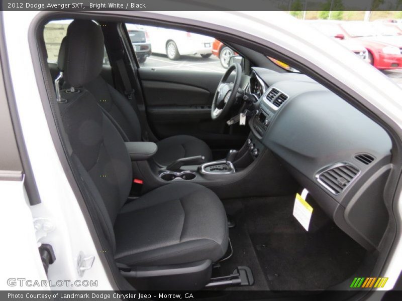 Bright White / Black 2012 Dodge Avenger SXT
