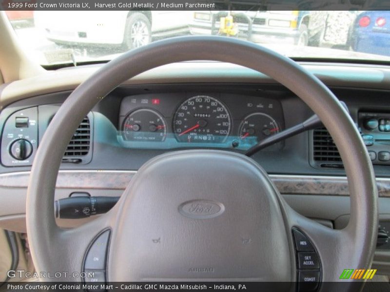 Harvest Gold Metallic / Medium Parchment 1999 Ford Crown Victoria LX