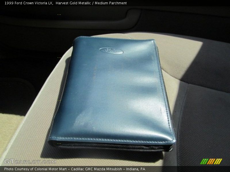 Harvest Gold Metallic / Medium Parchment 1999 Ford Crown Victoria LX