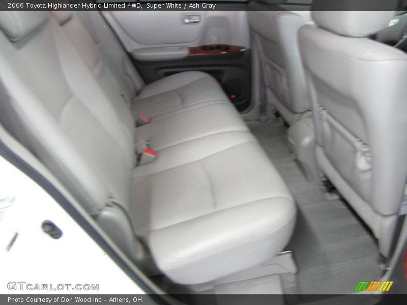 Super White / Ash Gray 2006 Toyota Highlander Hybrid Limited 4WD