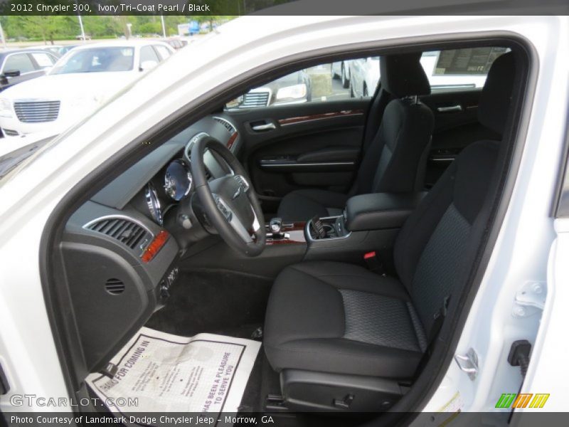 Ivory Tri-Coat Pearl / Black 2012 Chrysler 300