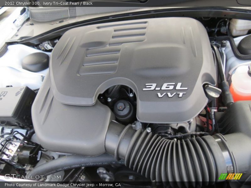 Ivory Tri-Coat Pearl / Black 2012 Chrysler 300