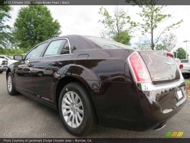 Luxury Brown Pearl / Black 2012 Chrysler 300