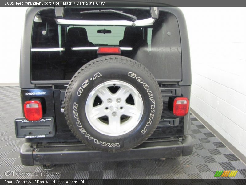 Black / Dark Slate Gray 2005 Jeep Wrangler Sport 4x4