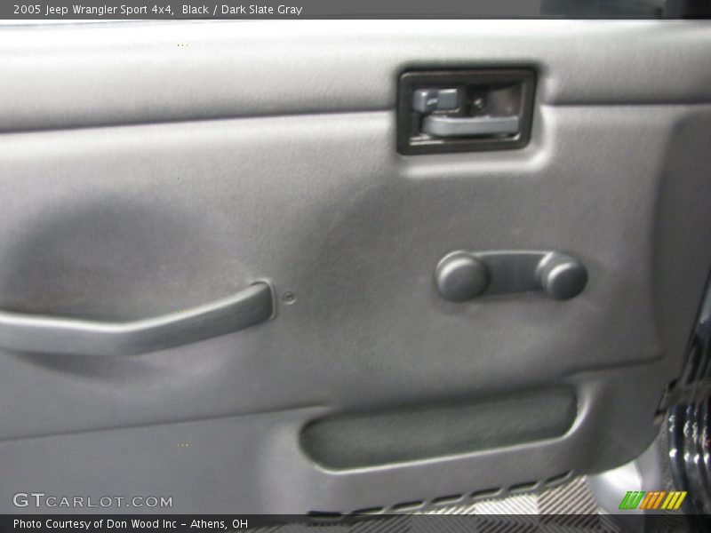 Black / Dark Slate Gray 2005 Jeep Wrangler Sport 4x4