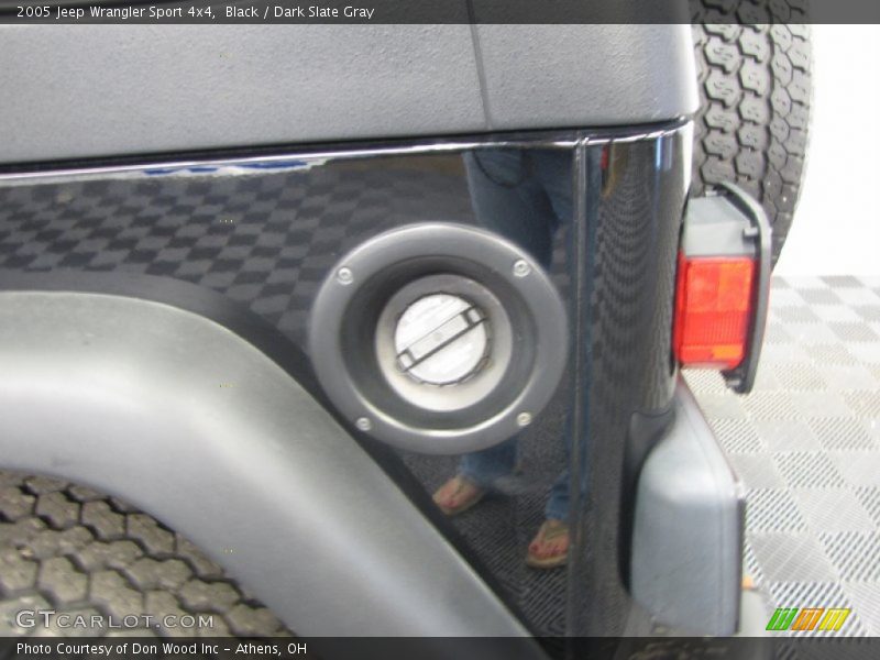 Black / Dark Slate Gray 2005 Jeep Wrangler Sport 4x4
