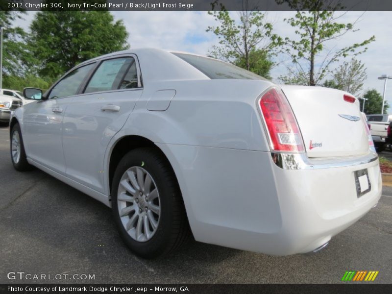 Ivory Tri-Coat Pearl / Black/Light Frost Beige 2012 Chrysler 300