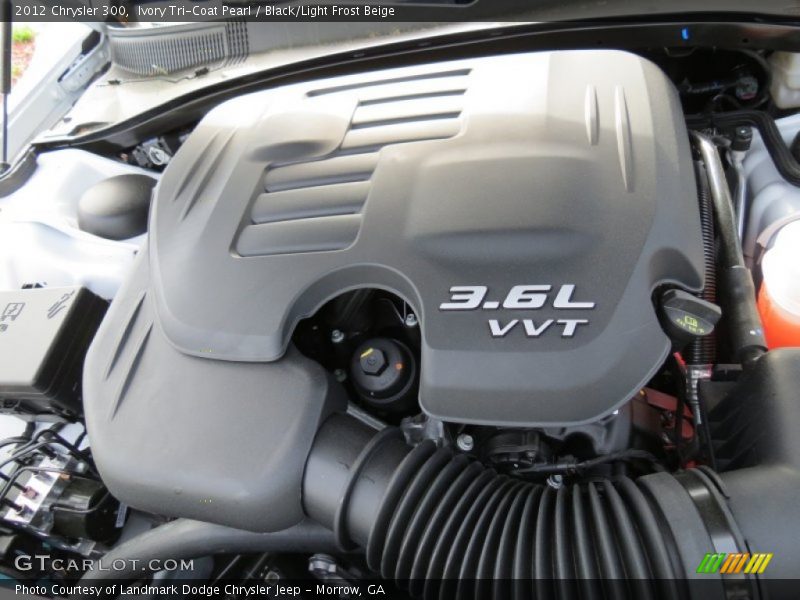 Ivory Tri-Coat Pearl / Black/Light Frost Beige 2012 Chrysler 300