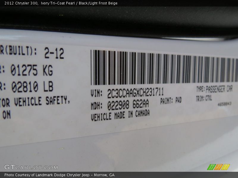 Ivory Tri-Coat Pearl / Black/Light Frost Beige 2012 Chrysler 300