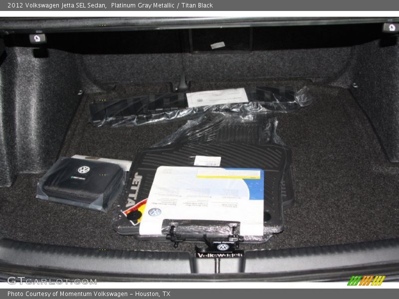 Platinum Gray Metallic / Titan Black 2012 Volkswagen Jetta SEL Sedan