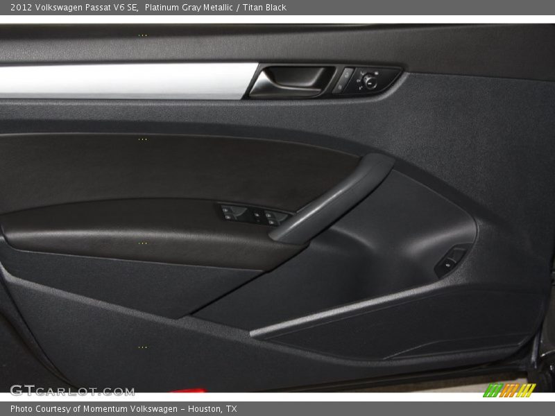Platinum Gray Metallic / Titan Black 2012 Volkswagen Passat V6 SE