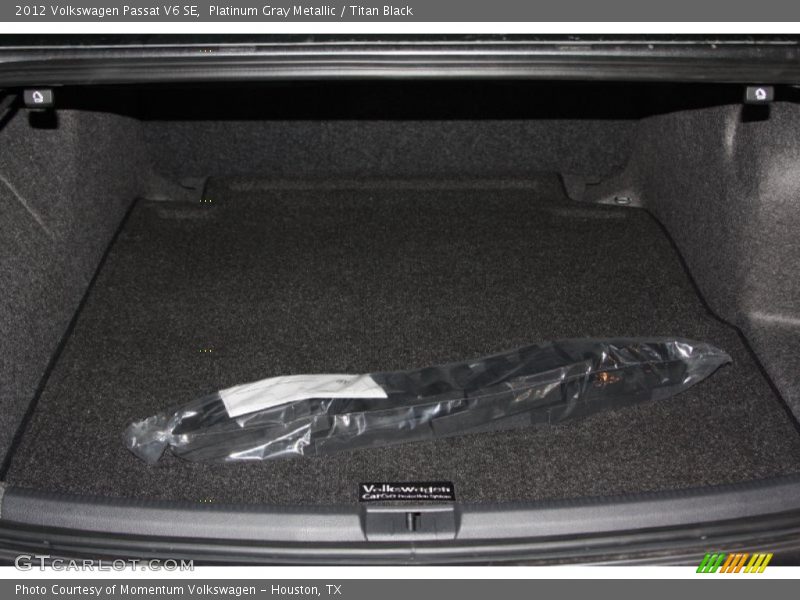 Platinum Gray Metallic / Titan Black 2012 Volkswagen Passat V6 SE