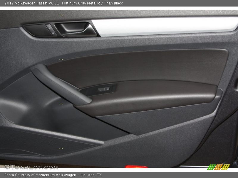 Platinum Gray Metallic / Titan Black 2012 Volkswagen Passat V6 SE