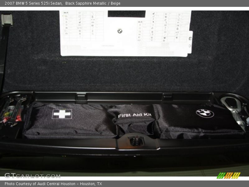 Black Sapphire Metallic / Beige 2007 BMW 5 Series 525i Sedan