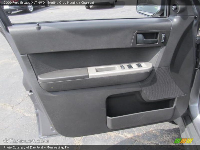 Sterling Grey Metallic / Charcoal 2009 Ford Escape XLT 4WD
