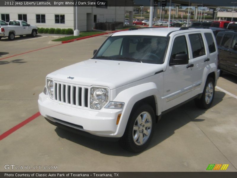 Bright White / Dark Slate Gray 2012 Jeep Liberty Latitude